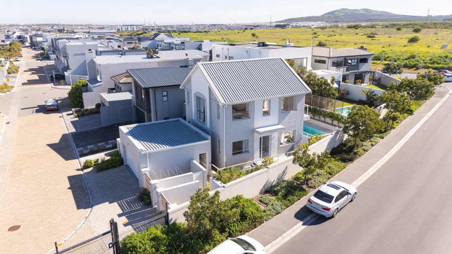 2 Bedroom Property for Sale in Sagewood Western Cape